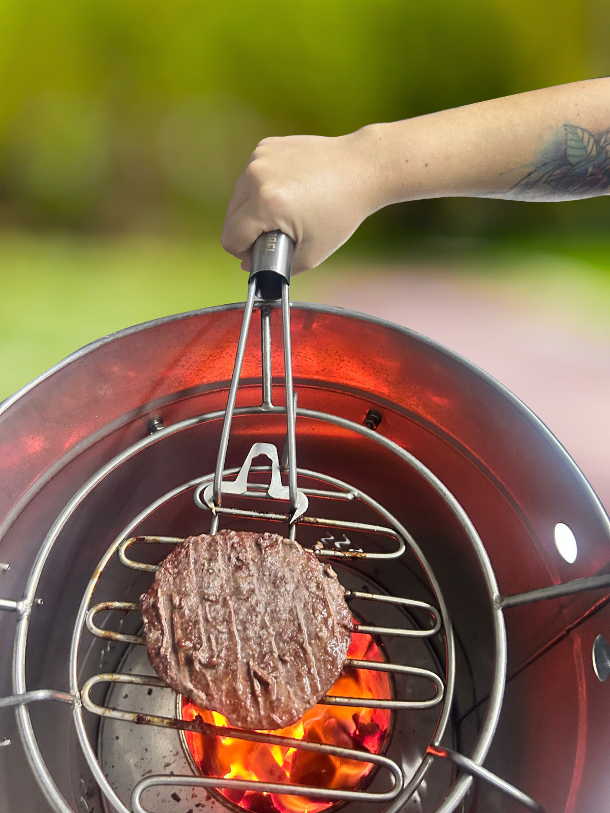 Grill Remover: lift grills without burning yourself