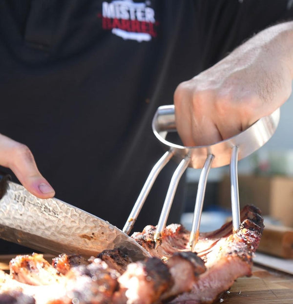 Bear Claws: Master the meat | Mister Barrel